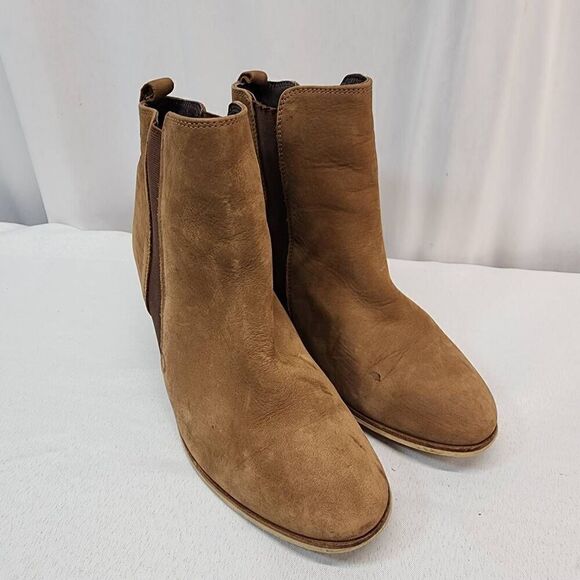 Dune London Women's Walker Boot Size 10 Block Heel Chelsea Pull On Tan Suede Y - Picture 1 of 11